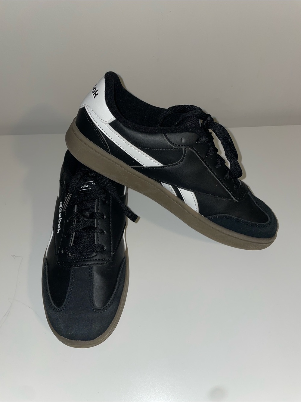 Reebok Boys Skate Shoes Black with White Stripe Casual Sneakers